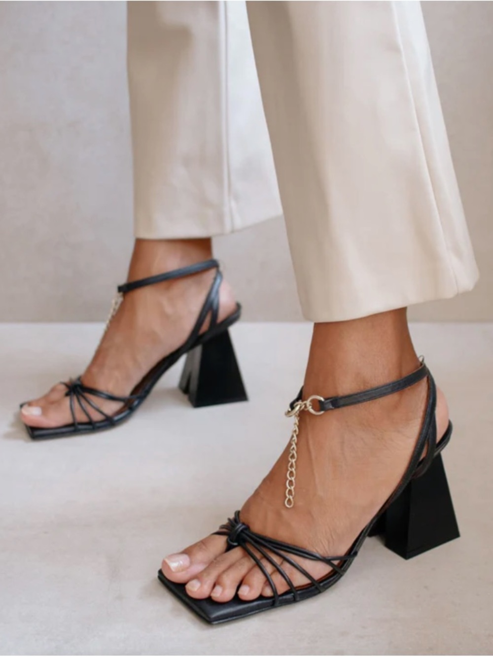 ALOHAS Cactus Black Leather Strappy Square Toe Block Heel Sandals 6